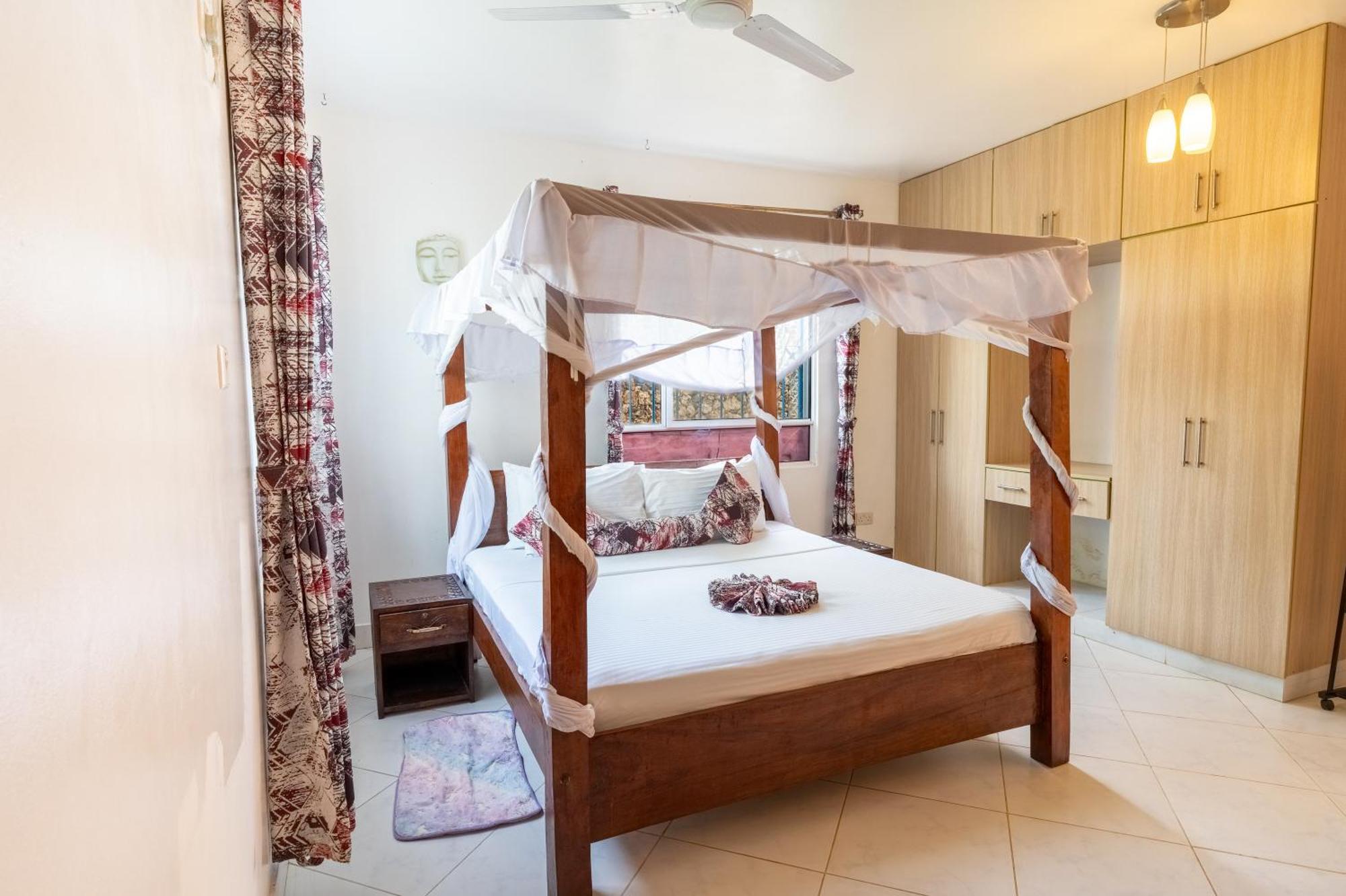 Queens Chateau Boutique Villa Diani Beach Zewnętrze zdjęcie